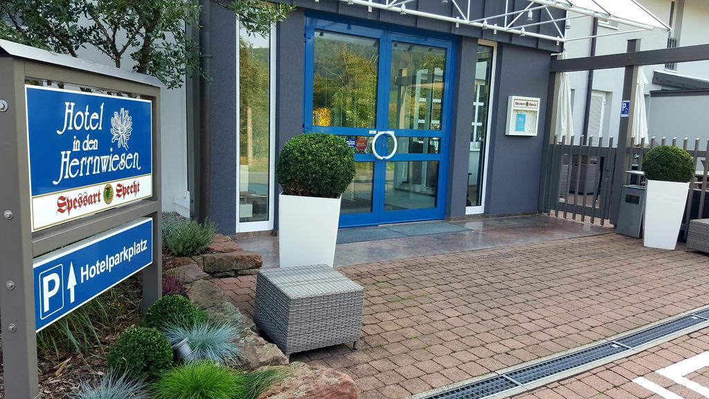 Hotel In Den Herrnwiesen เวิร์ทไฮม์ ภายนอก รูปภาพ