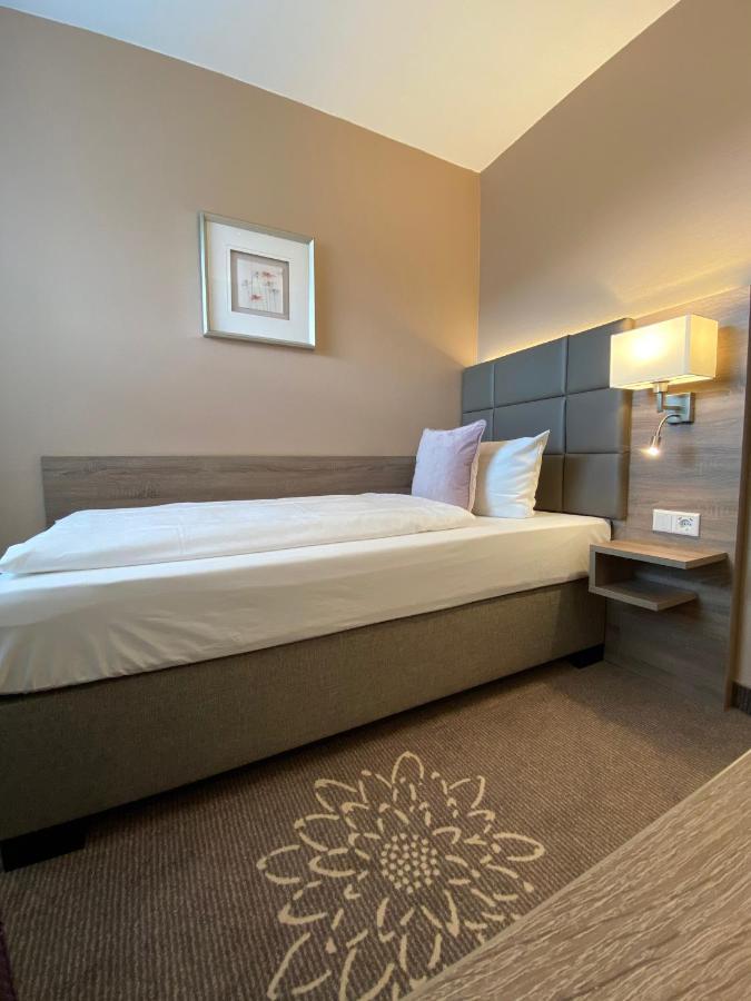 Hotel In Den Herrnwiesen เวิร์ทไฮม์ ภายนอก รูปภาพ